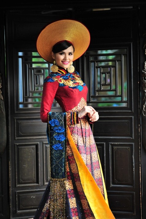 Quốc phục của Diễm Hương mang tới Miss Universe được mạ vàng  - ảnh 6